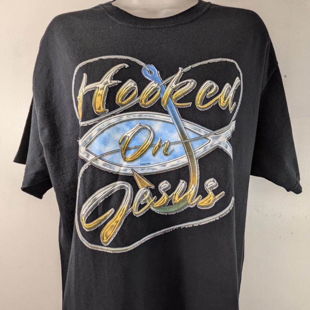 Port & Co Men's Size L Black Graphic "Hooked On Jesus" T-Shirt